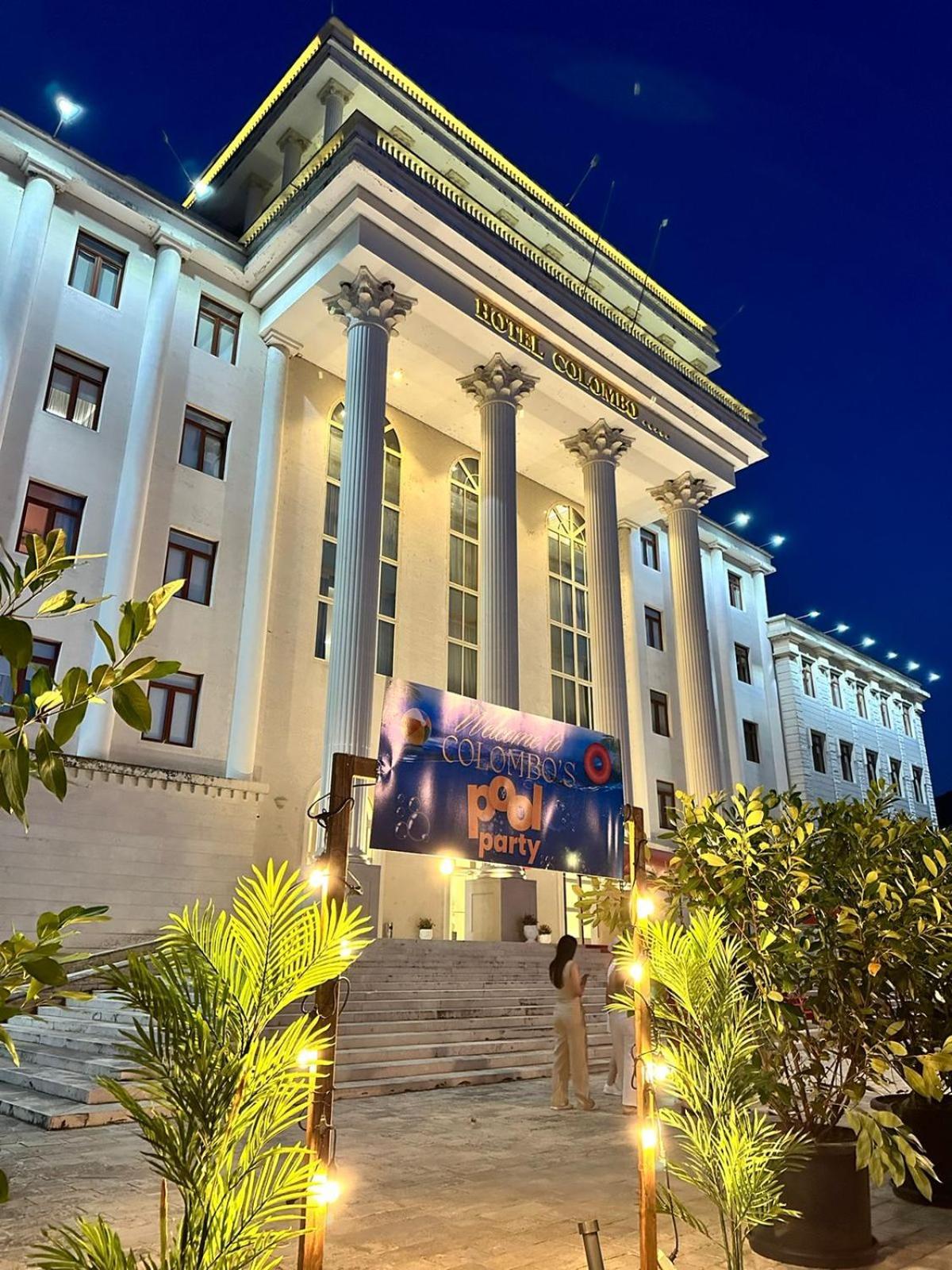 Hotel Colombo Berat Buitenkant foto The University Tower