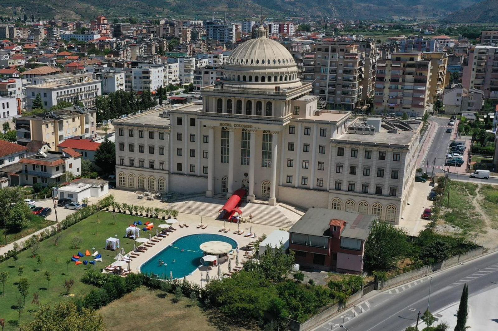 Hotel Colombo Berat Buitenkant foto The Grand Hotel